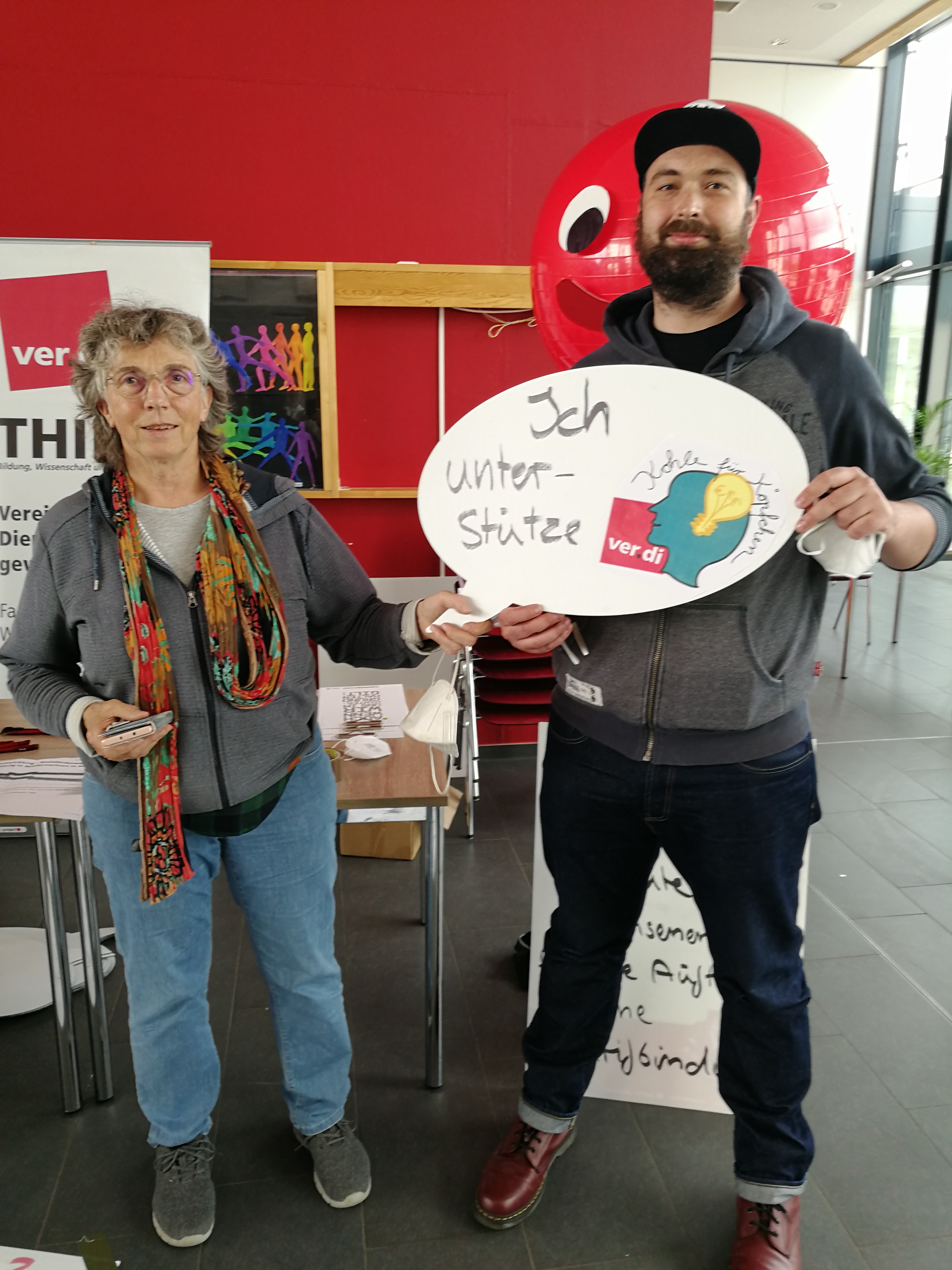 Henrik Siebrecht und Maria Babic, Die Linke Diepholz  auf dem Parteitag der Linken